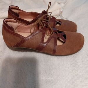 Naot Timu Brown Suede Leather Box Lace-up Mary Jane Flat Shoes Women's Sz 41